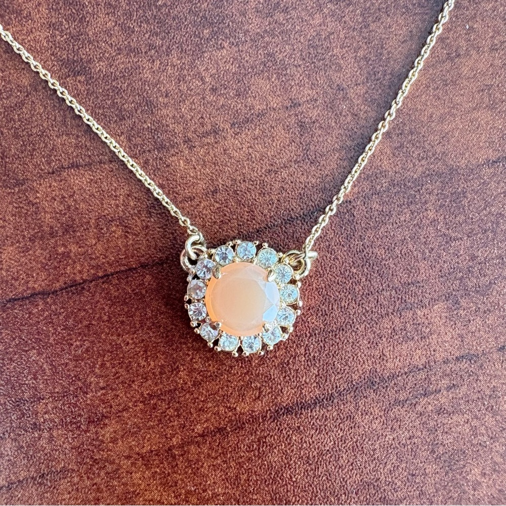 Kate Spade Mini Pendant Necklace
Peach Stone Gold Necklace